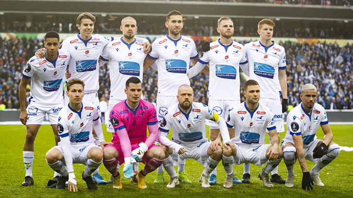 Martin Samuelsen (back row, second from left) and FK Haugesund line up in the Norwegian Cup Final