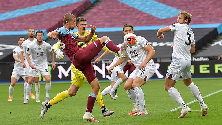 Tomas Soucek against Burnley