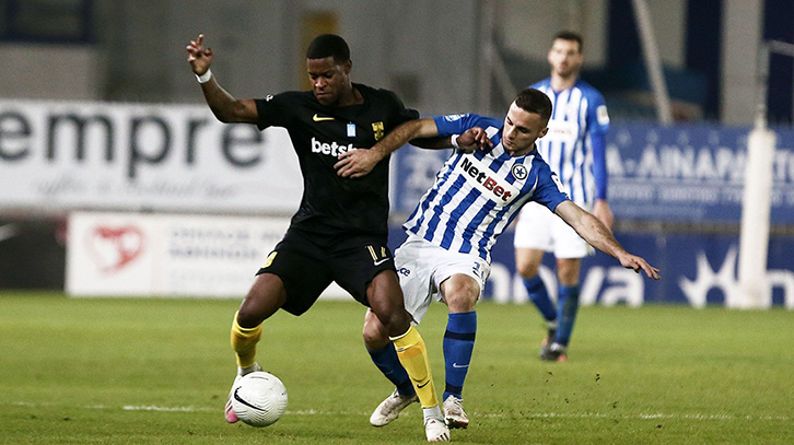 Xande Silva playing for Aris FC