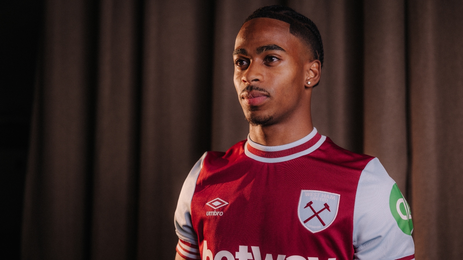 WEST HAM UNITED COMPLETE CRYSENCIO SUMMERVILLE SIGNING