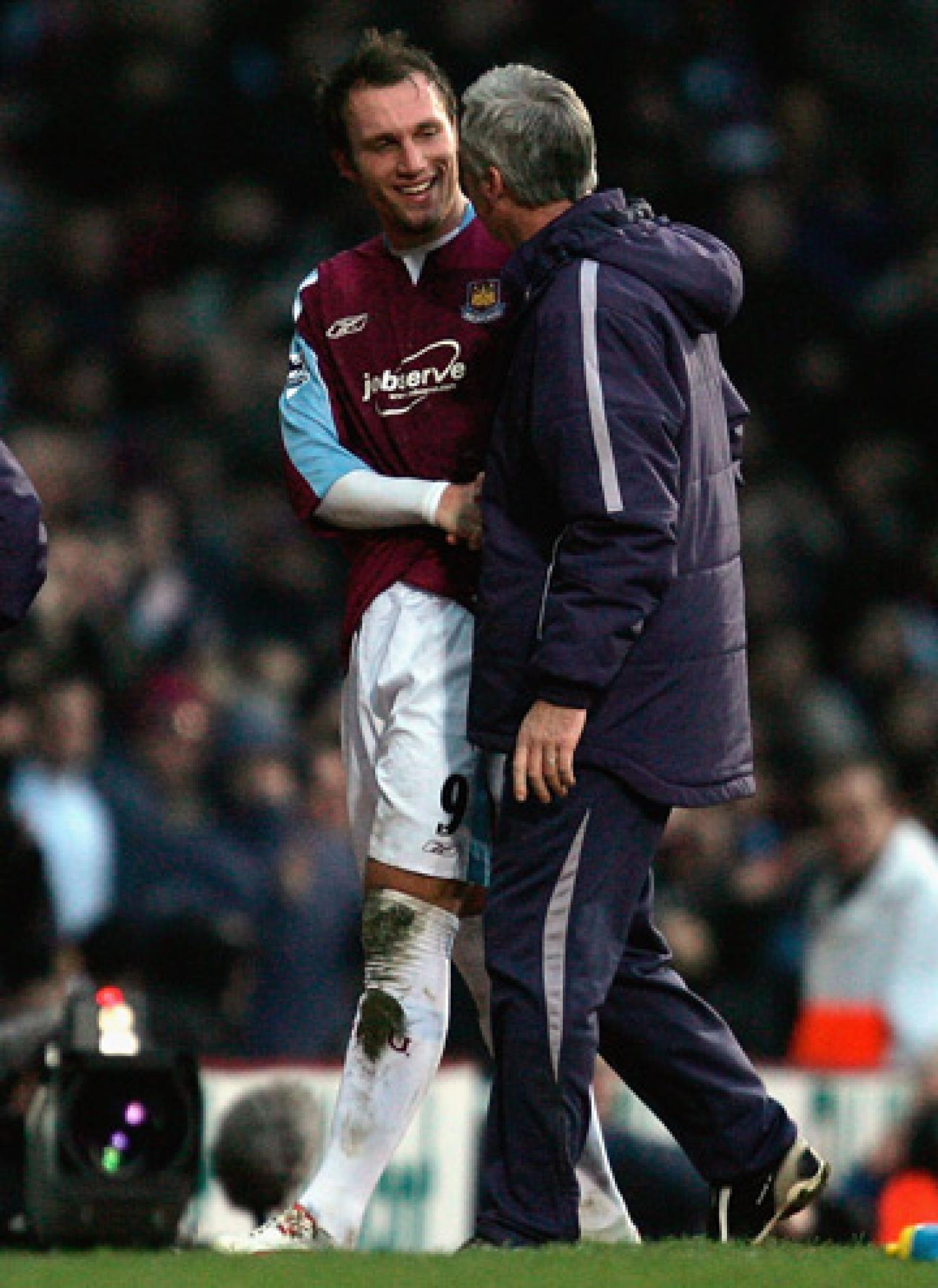 How and why I joined West Ham United – Dean Ashton | West Ham United F.C.