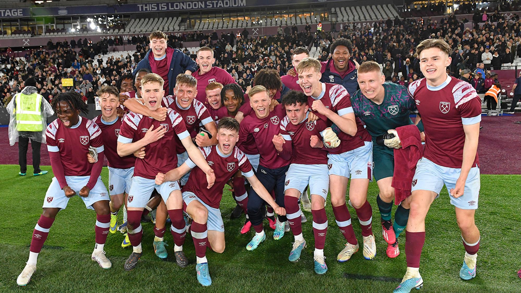 West Ham United U18 Premier League South champions! West Ham United