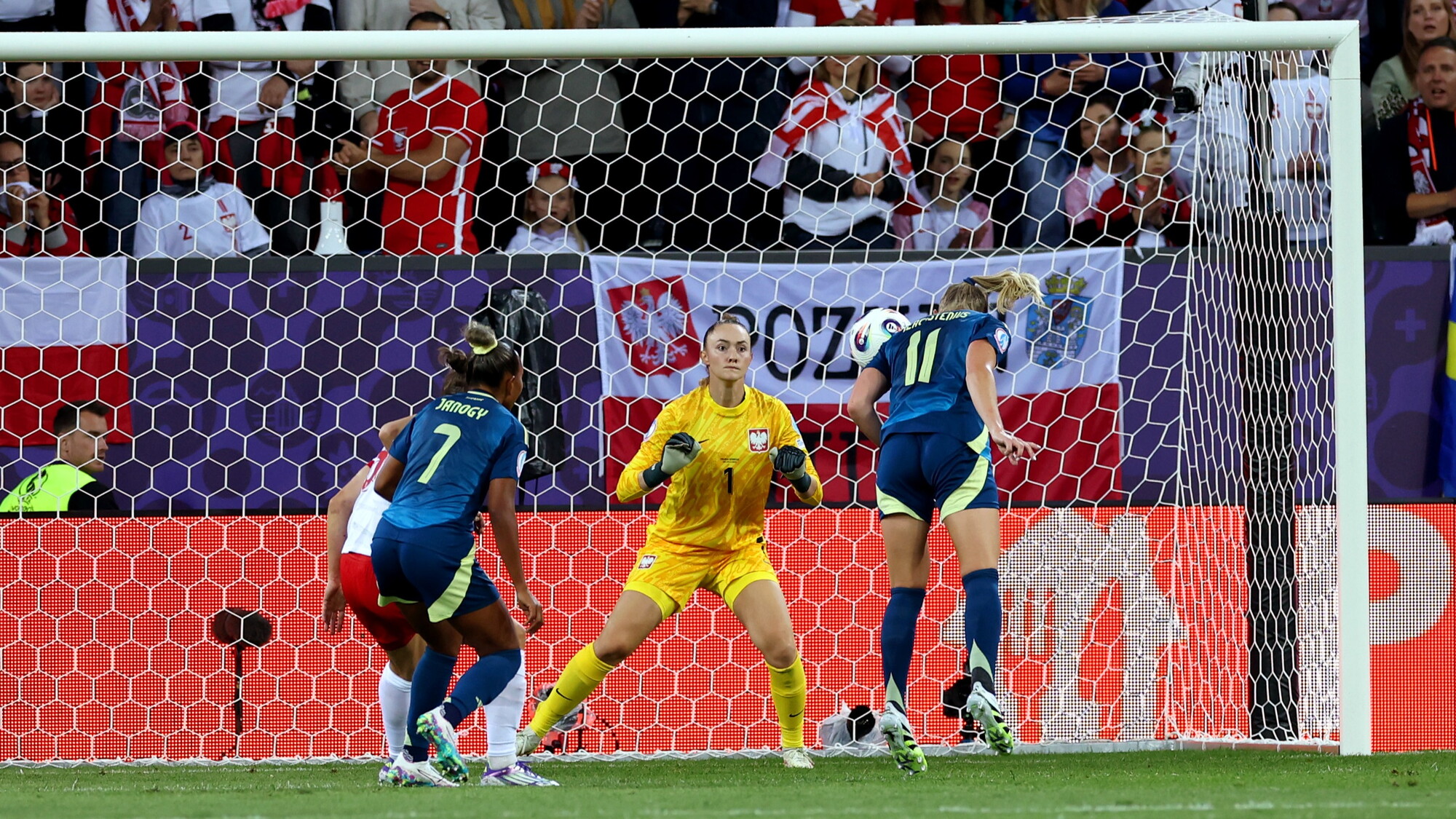 internationals-szemik-s-poland-lose-to-sweden-in-women-s-euro-2025