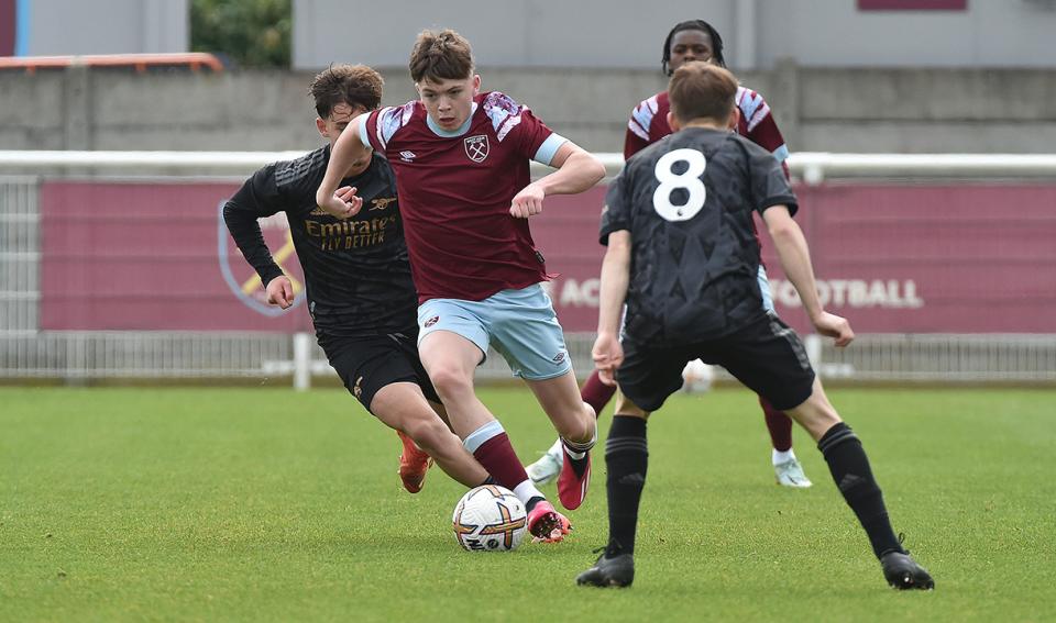 West Ham United U18s Secure U18 Premier League South Title With 2-0 ...