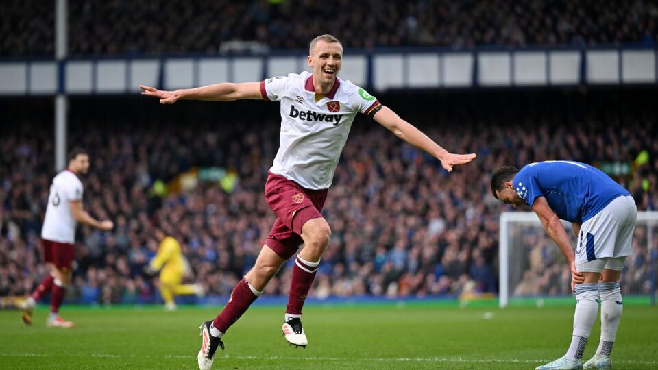 Tomáš Souček celebrates scoring at Everton