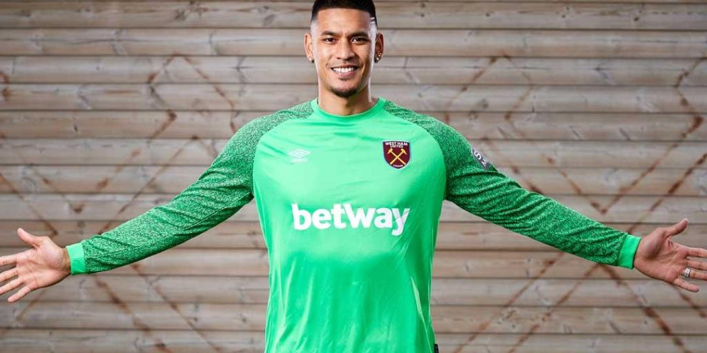 west ham goalkeeper kit junior