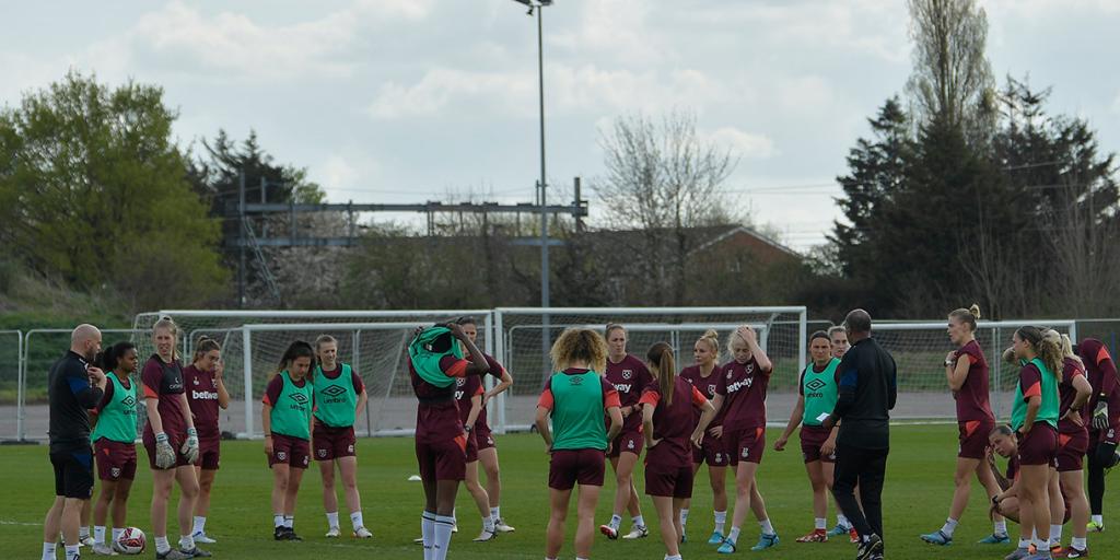  In Pictures: Women's team prepare for Vitality Women's FA Cup semi-final